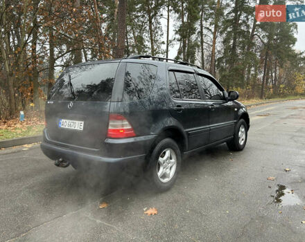 Синій Мерседес М-Клас, об'ємом двигуна 3.2 л та пробігом 280 тис. км за 5799 $, фото 3 на Automoto.ua