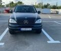 Синий Мерседес М-Класс, объемом двигателя 3.2 л и пробегом 320 тыс. км за 5000 $, фото 1 на Automoto.ua