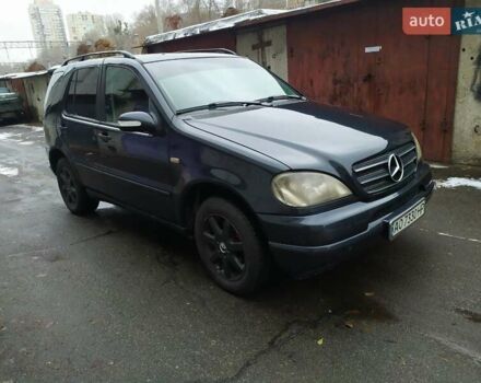 Синий Мерседес М-Класс, объемом двигателя 2.7 л и пробегом 181 тыс. км за 6700 $, фото 2 на Automoto.ua