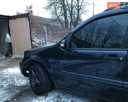 Синій Мерседес М-Клас, об'ємом двигуна 2.7 л та пробігом 370 тис. км за 4500 $, фото 3 на Automoto.ua