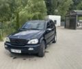 Синій Мерседес М-Клас, об'ємом двигуна 3.2 л та пробігом 274 тис. км за 5850 $, фото 1 на Automoto.ua