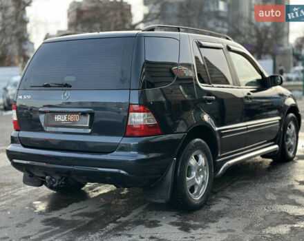 Синий Мерседес М-Класс, объемом двигателя 3.19 л и пробегом 324 тыс. км за 8400 $, фото 18 на Automoto.ua