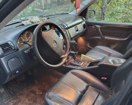 Синий Мерседес М-Класс, объемом двигателя 2.7 л и пробегом 260 тыс. км за 4315 $, фото 3 на Automoto.ua