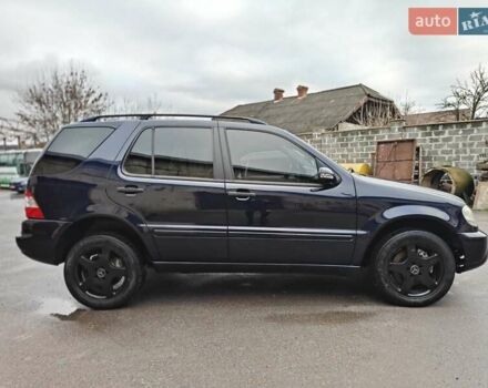 Синій Мерседес М-Клас, об'ємом двигуна 2.69 л та пробігом 346 тис. км за 7600 $, фото 7 на Automoto.ua