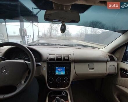 Синій Мерседес М-Клас, об'ємом двигуна 2.69 л та пробігом 219 тис. км за 5999 $, фото 9 на Automoto.ua