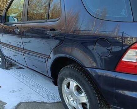 Синій Мерседес М-Клас, об'ємом двигуна 2.7 л та пробігом 360 тис. км за 4800 $, фото 2 на Automoto.ua