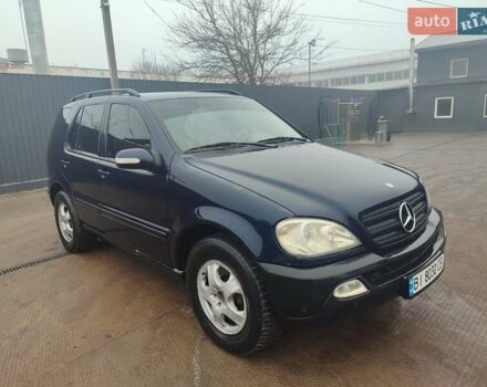 Синій Мерседес М-Клас, об'ємом двигуна 2.69 л та пробігом 219 тис. км за 5999 $, фото 2 на Automoto.ua