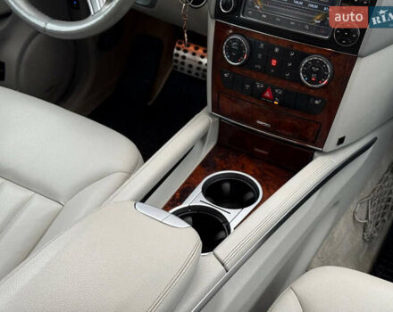 Синий Мерседес М-Класс, объемом двигателя 4.97 л и пробегом 261 тыс. км за 7900 $, фото 19 на Automoto.ua