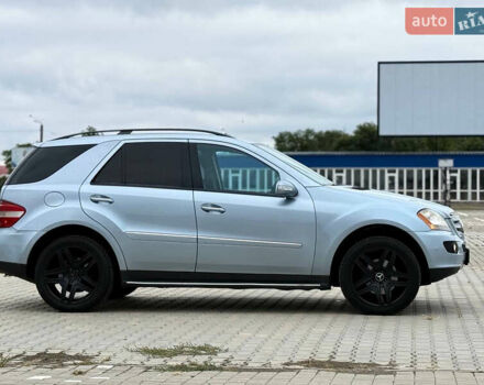 Синий Мерседес М-Класс, объемом двигателя 4.97 л и пробегом 261 тыс. км за 7900 $, фото 3 на Automoto.ua