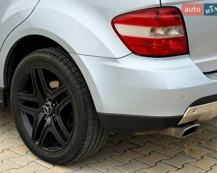 Синий Мерседес М-Класс, объемом двигателя 4.97 л и пробегом 261 тыс. км за 7900 $, фото 8 на Automoto.ua