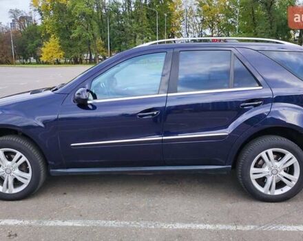 Мерседес М-Класс 2008 в Киеве на Automoto.ua Синий Мерседес М-Класс, объемом двигателя 3 л и пробегом 323 тыс. км за 14200 $, фото 6 на Automoto.ua