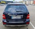 Мерседес М-Класс 2008 в Киеве на Automoto.ua Синий Мерседес М-Класс, объемом двигателя 3 л и пробегом 323 тыс. км за 14200 $, фото 4 на Automoto.ua