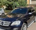 Синий Мерседес М-Класс, объемом двигателя 3.5 л и пробегом 153 тыс. км за 12999 $, фото 1 на Automoto.ua