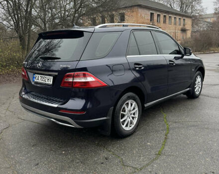 Синий Мерседес М-Класс, объемом двигателя 2.2 л и пробегом 211 тыс. км за 17500 $, фото 6 на Automoto.ua