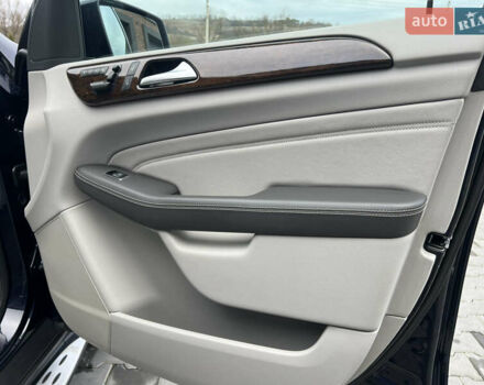 Синій Мерседес М-Клас, об'ємом двигуна 3 л та пробігом 166 тис. км за 30900 $, фото 59 на Automoto.ua