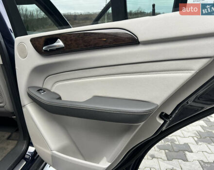 Синій Мерседес М-Клас, об'ємом двигуна 3 л та пробігом 166 тис. км за 30900 $, фото 64 на Automoto.ua