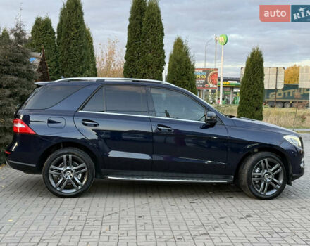 Синій Мерседес М-Клас, об'ємом двигуна 2.99 л та пробігом 242 тис. км за 21799 $, фото 4 на Automoto.ua