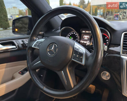 Синій Мерседес М-Клас, об'ємом двигуна 2.99 л та пробігом 242 тис. км за 21799 $, фото 41 на Automoto.ua