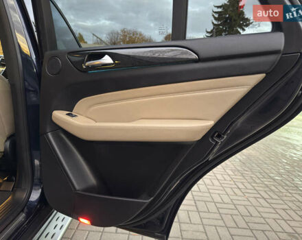 Синій Мерседес М-Клас, об'ємом двигуна 2.99 л та пробігом 242 тис. км за 21799 $, фото 54 на Automoto.ua