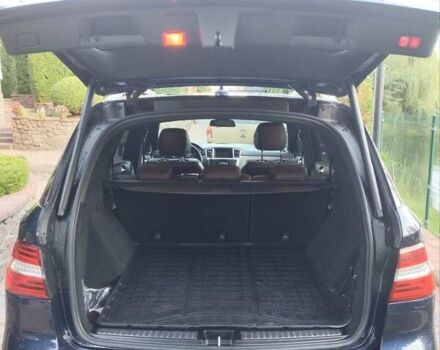 Синий Мерседес М-Класс, объемом двигателя 2.99 л и пробегом 191 тыс. км за 26500 $, фото 4 на Automoto.ua