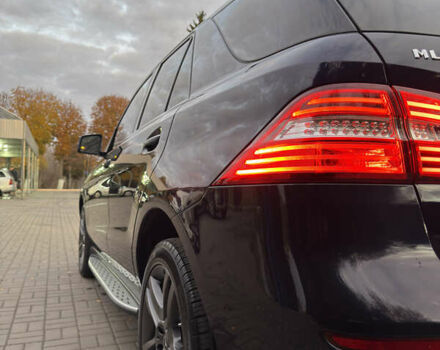 Синій Мерседес М-Клас, об'ємом двигуна 2.99 л та пробігом 242 тис. км за 21799 $, фото 14 на Automoto.ua