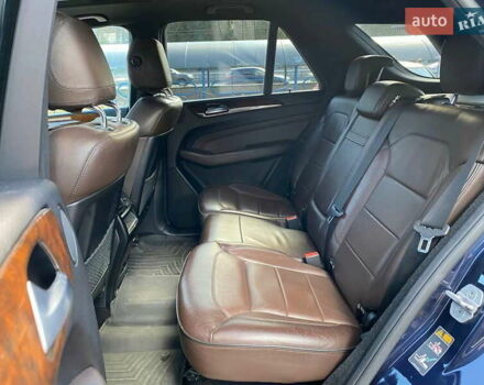 Мерседес М-Клас 2013 у Києві на Automoto.ua Синій Мерседес М-Клас, об'ємом двигуна 2.14 л та пробігом 307 тис. км за 16900 $, фото 19 на Automoto.ua