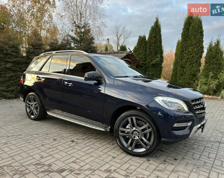 Синій Мерседес М-Клас, об'ємом двигуна 2.99 л та пробігом 242 тис. км за 21799 $, фото 3 на Automoto.ua