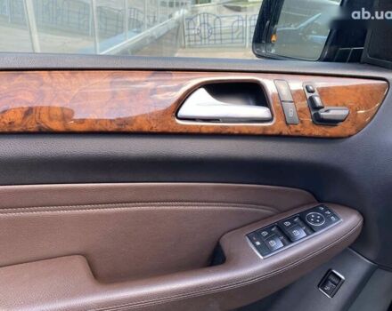 Синий Мерседес М-Класс, объемом двигателя 2.1 л и пробегом 307 тыс. км за 21999 $, фото 15 на Automoto.ua