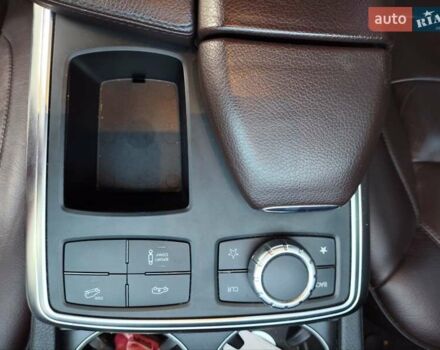 Синий Мерседес М-Класс, объемом двигателя 2.99 л и пробегом 191 тыс. км за 26500 $, фото 16 на Automoto.ua