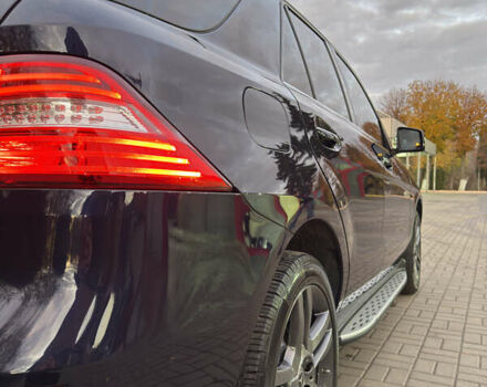 Синій Мерседес М-Клас, об'ємом двигуна 2.99 л та пробігом 242 тис. км за 21799 $, фото 15 на Automoto.ua