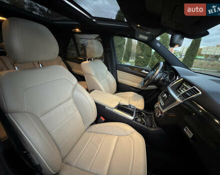 Синій Мерседес М-Клас, об'ємом двигуна 2.99 л та пробігом 242 тис. км за 21799 $, фото 36 на Automoto.ua