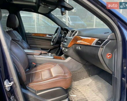 Мерседес М-Клас 2013 у Києві на Automoto.ua Синій Мерседес М-Клас, об'ємом двигуна 2.14 л та пробігом 307 тис. км за 16900 $, фото 27 на Automoto.ua