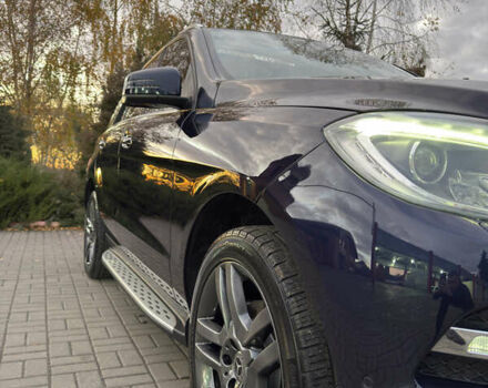 Синій Мерседес М-Клас, об'ємом двигуна 2.99 л та пробігом 242 тис. км за 21799 $, фото 12 на Automoto.ua