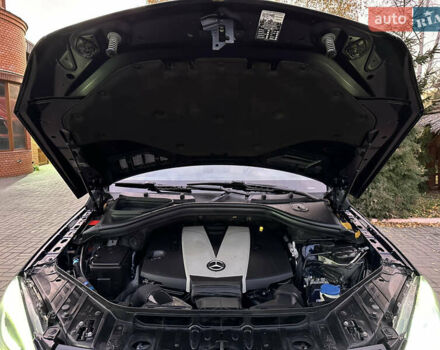 Синій Мерседес М-Клас, об'ємом двигуна 2.99 л та пробігом 242 тис. км за 21799 $, фото 56 на Automoto.ua