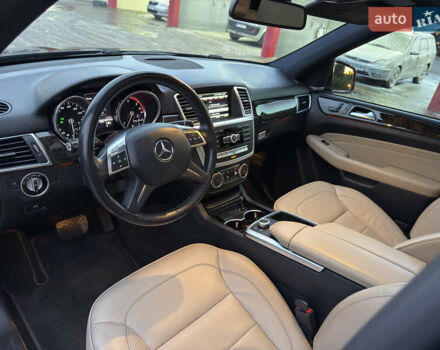 Синій Мерседес М-Клас, об'ємом двигуна 2.99 л та пробігом 242 тис. км за 21799 $, фото 31 на Automoto.ua