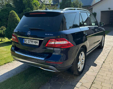 Синий Мерседес М-Класс, объемом двигателя 2.99 л и пробегом 269 тыс. км за 24500 $, фото 3 на Automoto.ua