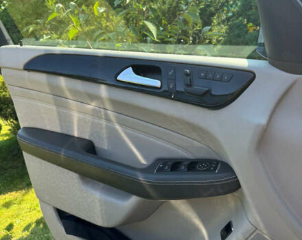 Синий Мерседес М-Класс, объемом двигателя 2.99 л и пробегом 269 тыс. км за 24500 $, фото 24 на Automoto.ua