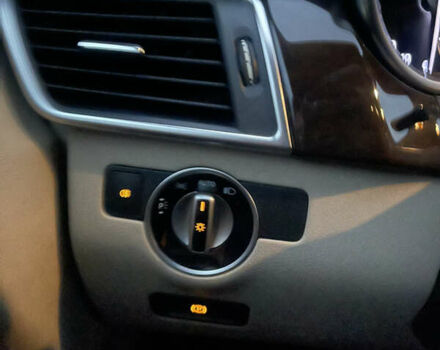 Синий Мерседес М-Класс, объемом двигателя 2.14 л и пробегом 147 тыс. км за 22500 $, фото 11 на Automoto.ua