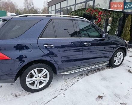 Синій Мерседес М-Клас, об'ємом двигуна 2.14 л та пробігом 190 тис. км за 19000 $, фото 3 на Automoto.ua