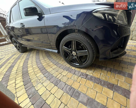 Синий Мерседес М-Класс, объемом двигателя 2.14 л и пробегом 130 тыс. км за 24700 $, фото 6 на Automoto.ua