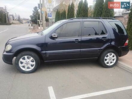 Синий Мерседес М-Класс, объемом двигателя 2.69 л и пробегом 407 тыс. км за 7000 $, фото 1 на Automoto.ua