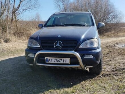 Синій Мерседес М-Клас, об'ємом двигуна 2.7 л та пробігом 325 тис. км за 6500 $, фото 1 на Automoto.ua