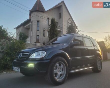 Синій Мерседес М-Клас, об'ємом двигуна 5 л та пробігом 372 тис. км за 7900 $, фото 1 на Automoto.ua