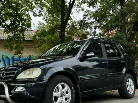 Мерседес М-Клас 2003 у Миколаєві на Automoto.ua Синій Мерседес М-Клас, об'ємом двигуна 4 л та пробігом 240 тис. км за 5150 $, фото 1 на Automoto.ua