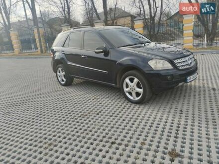 Синій Мерседес М-Клас, об'ємом двигуна 2.99 л та пробігом 375 тис. км за 11400 $, фото 1 на Automoto.ua