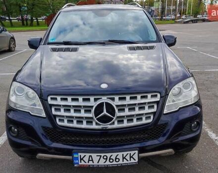 Мерседес М-Класс 2008 в Киеве на Automoto.ua Синий Мерседес М-Класс, объемом двигателя 3 л и пробегом 323 тыс. км за 14200 $, фото 1 на Automoto.ua