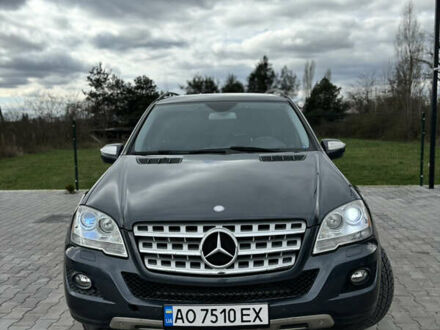 Синий Мерседес М-Класс, объемом двигателя 3 л и пробегом 295 тыс. км за 15700 $, фото 1 на Automoto.ua