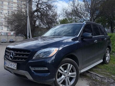 Синій Мерседес М-Клас, об'ємом двигуна 2.99 л та пробігом 320 тис. км за 17500 $, фото 1 на Automoto.ua