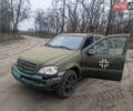 Зелений Мерседес М-Клас, об'ємом двигуна 2.7 л та пробігом 420 тис. км за 5307 $, фото 1 на Automoto.ua