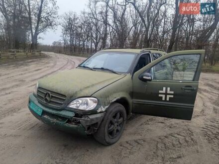 Мерседес М-Класс 2002 в Покровском на Automoto.ua Зеленый Мерседес М-Класс, объемом двигателя 2.7 л и пробегом 420 тыс. км за 5307 $, фото 1 на Automoto.ua